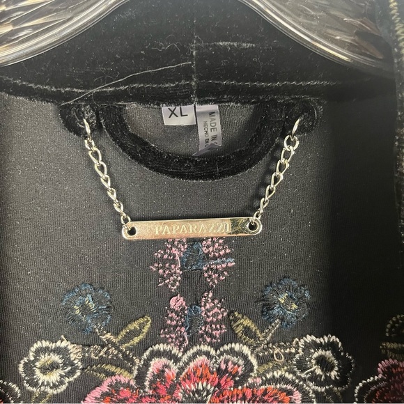 Paparazzi Black Velvet Embroidered Cardigan Kimono size xl - Picture 4 of 7